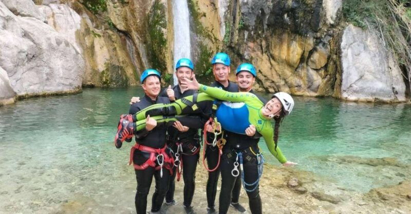 bolulla-canyoning-in-estret-de-les-penyes