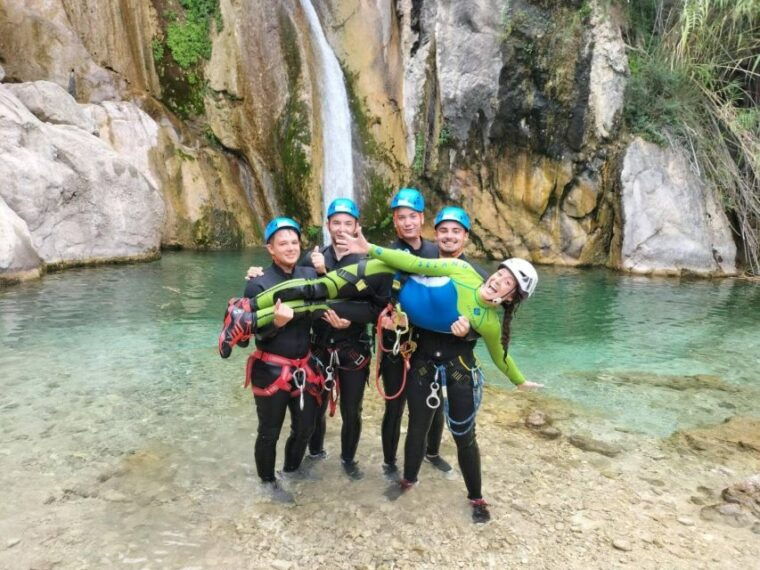 bolulla-canyoning-in-estret-de-les-penyes