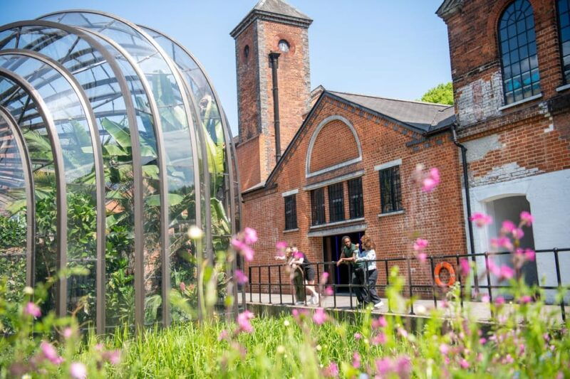 bombay-sapphire-gin-distillery-tour
