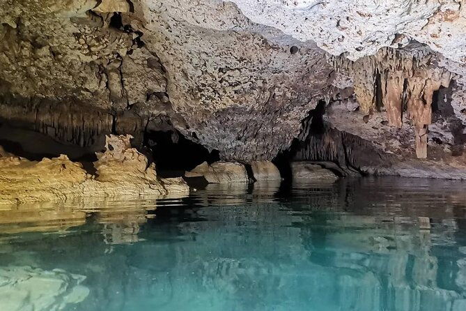 bonaire-cavetour-climb-snorkel-explore-the-hidden-gems