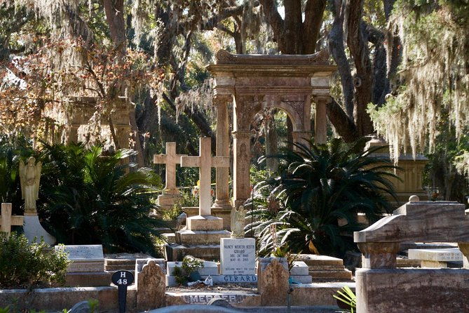 bonaventure-cemetery-walking-tour-with-transportation