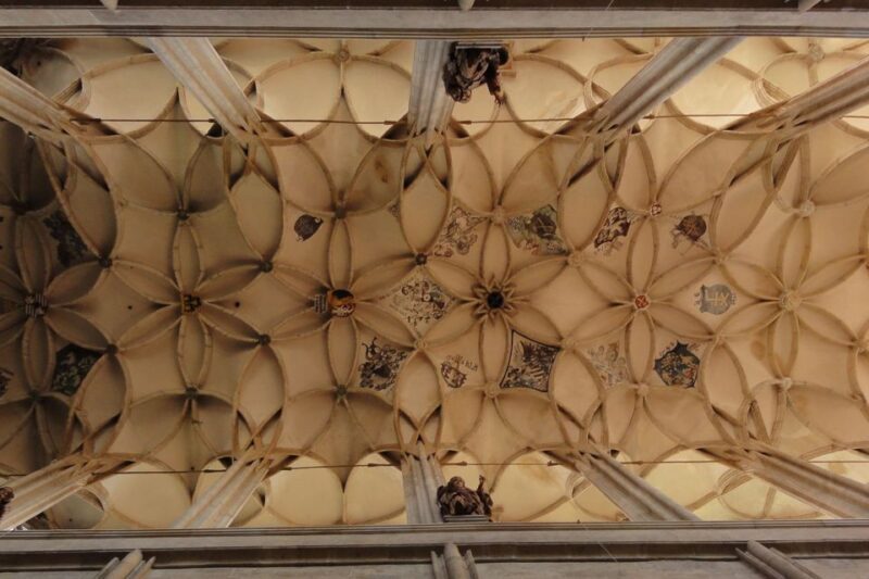 Bone Church and Kutna Hora Private Tour from Prague - Who Should Consider This Tour?