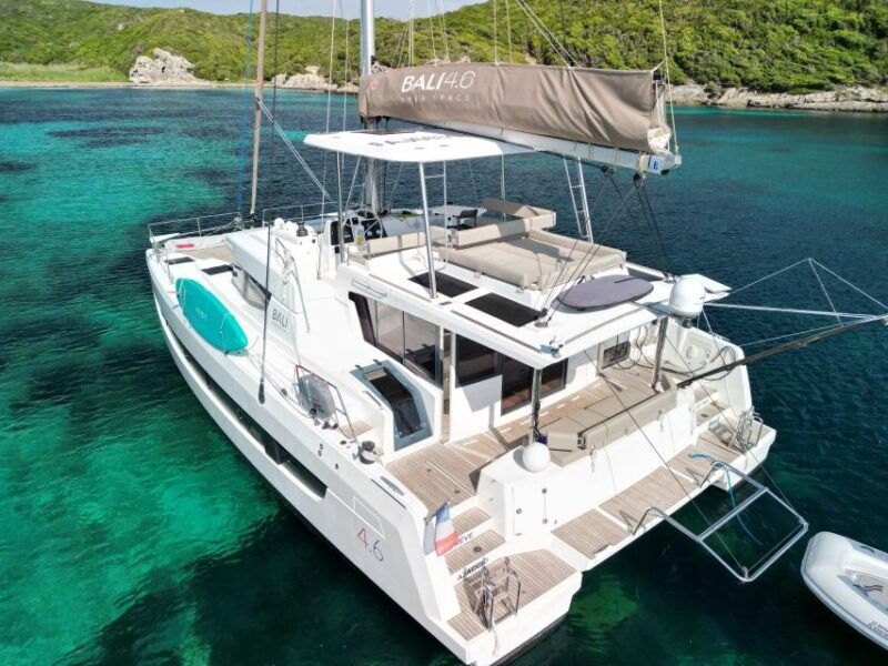 bonifacio-sunset-catamaran-trip-and-aperitif