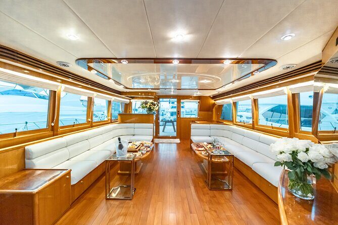 Book 3hr Luxury Yacht Rental Dubai - Get 1hr Free - FAQs