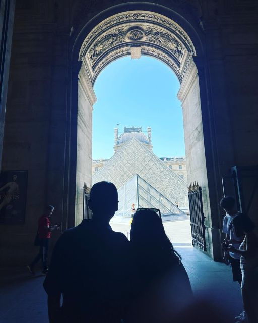 book-a-local-friend-explore-paris