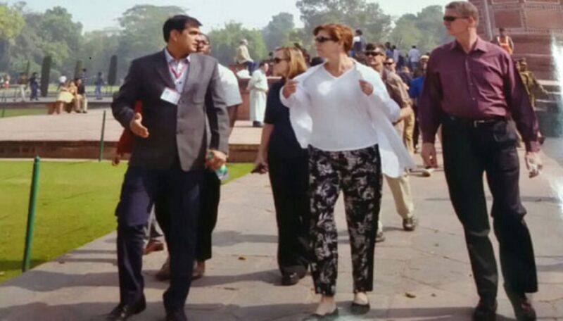 Book Taj Mahal Entry Tickets with Skip the Line Entry. - Key Points