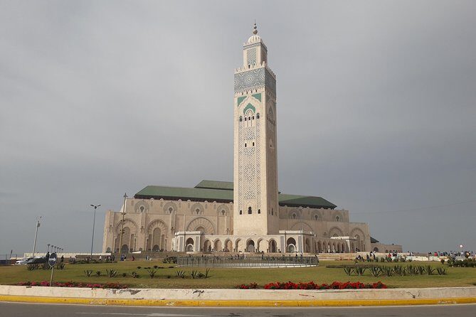 Book Van 8 Seats 10 Days Tour Around Morocco - The Sum Up
