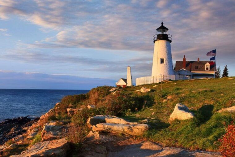 boothbay-harbor-cruise-lighthouses-lobster-haul-and-seals