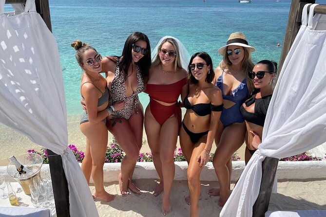 bora-bora-cartagena-beach-club-full-day-experience