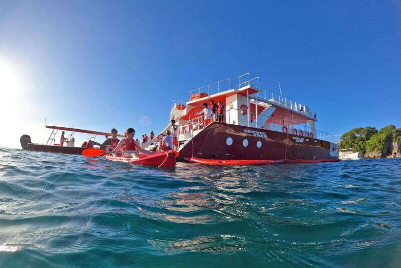 boracay-helicopter-tour-with-red-whale-party-yacht