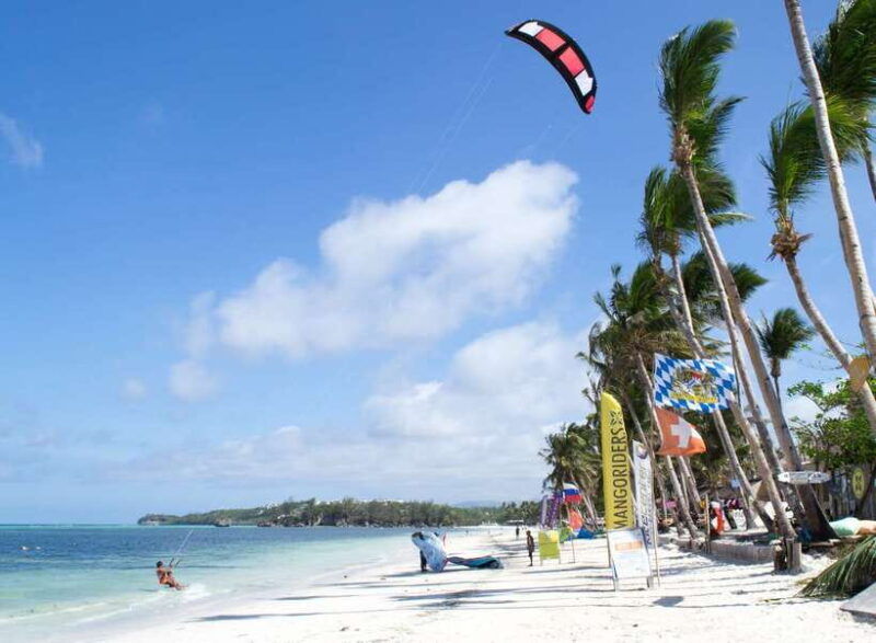boracay-inflatable-banana-or-dragon-boat-ride