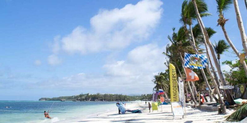 boracay-inflatable-banana-or-dragon-boat-ride