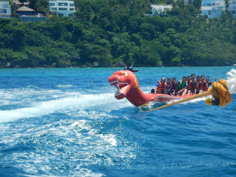 boracay-inflatable-banana-or-dragon-boat-ride