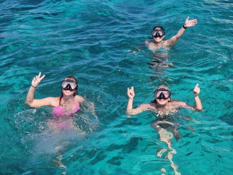 boracay-island-hopping-boat-tour-with-snorkel-and-scuba