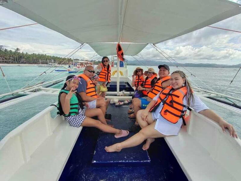 boracay-island-hopping-with-lunch