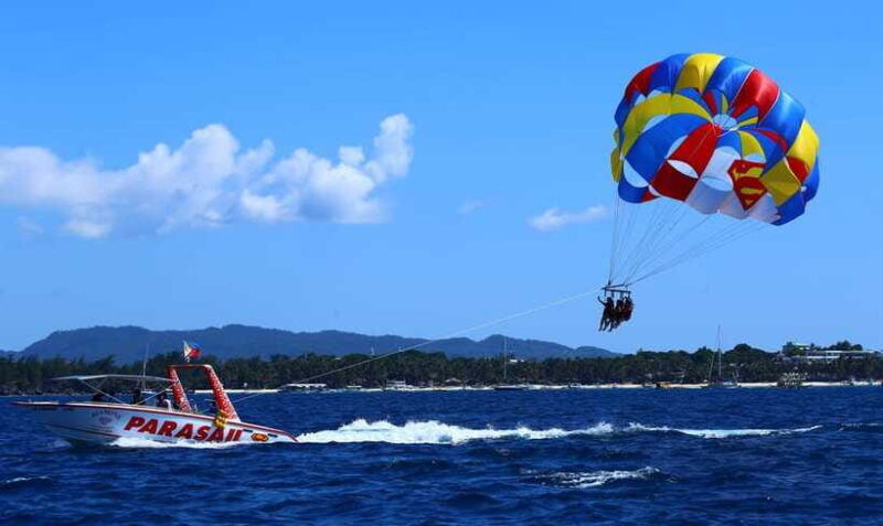 boracay-parasailing-experience