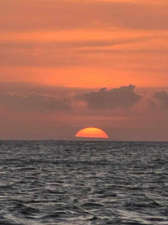 boracay-sunset-boat-party-experience