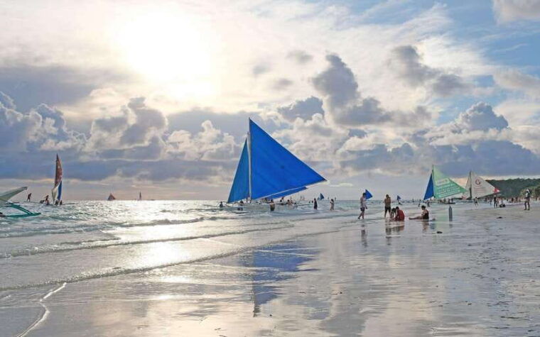 boracay-sunset-paraw-sailing-trip-with-photos