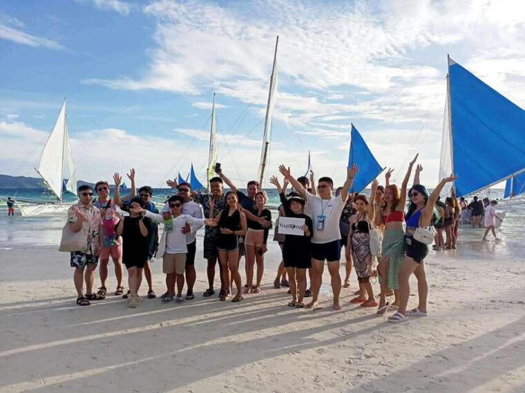 boracay-sunset-paraw-sailing-trip-with-photos