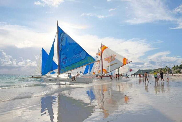boracay-sunset-paraw-sailing-trip-with-photos