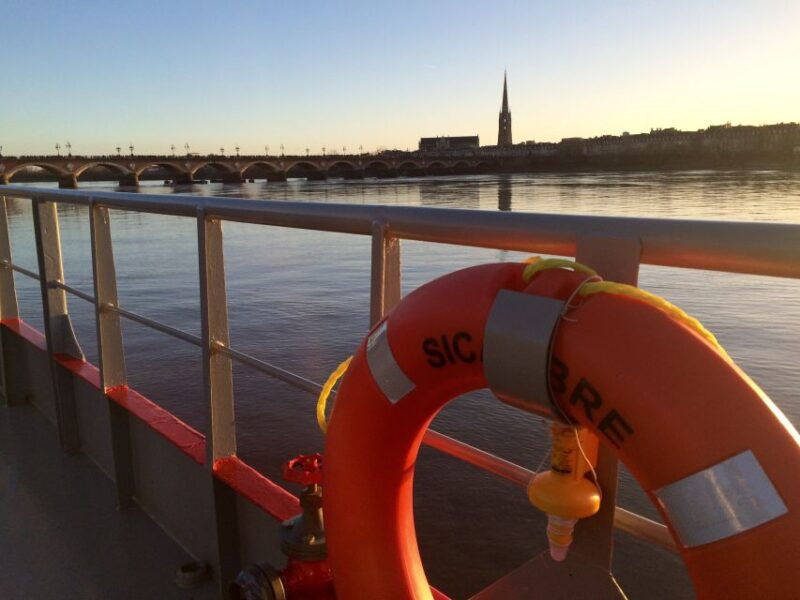 bordeaux-2-hour-river-dinner-cruise