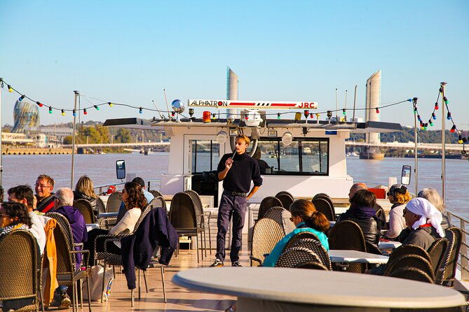 bordeaux-by-the-water-commented-cruise