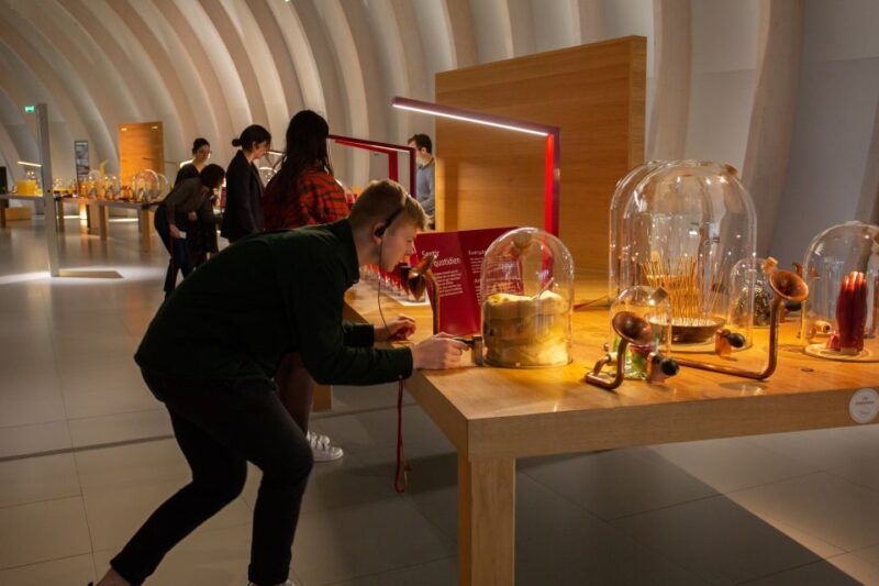 bordeaux-cite-du-vin-direct-ticket-and-wine-tasting