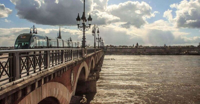 bordeaux-exclusive-private-guided-walking-tour