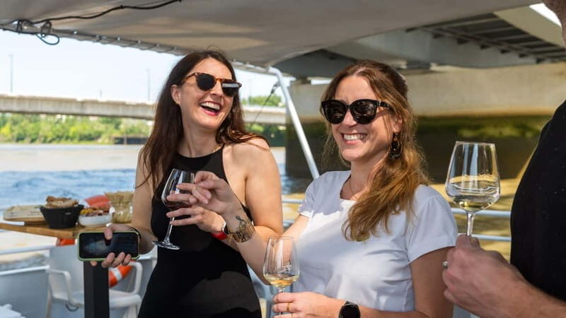Bordeaux: Farmers Market Tour & Gourmet River Cruise - The Overall Experience: A Well-Balanced Tour
