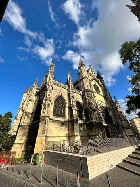 Bordeaux Highlights Walking Tour + Wine & Cheese Tasting - Exploring Bordeaux: The Heart of the Tour  