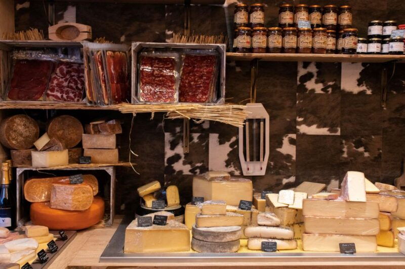 bordeaux-historic-and-gourmet-food-walking-tour