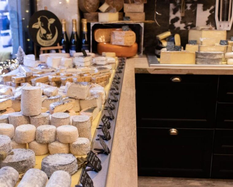 bordeaux-historic-and-gourmet-food-walking-tour