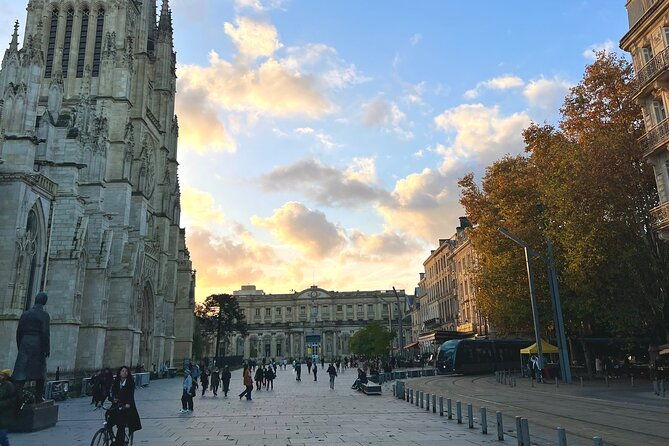 bordeaux-in-a-day-city-and-chateau-visit-shared-walking-tour