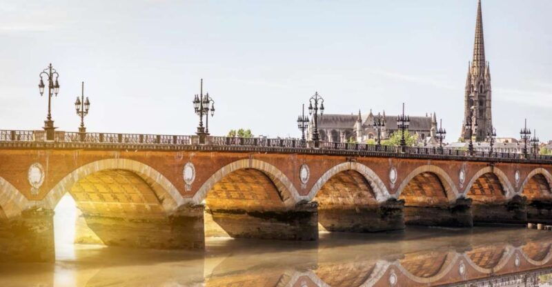 bordeaux-insta-perfect-walk-with-a-local