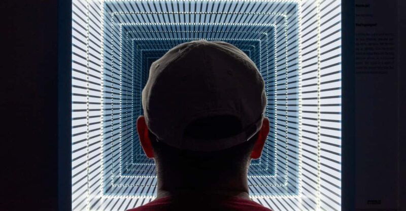 bordeaux-museum-of-illusions-entry-ticket