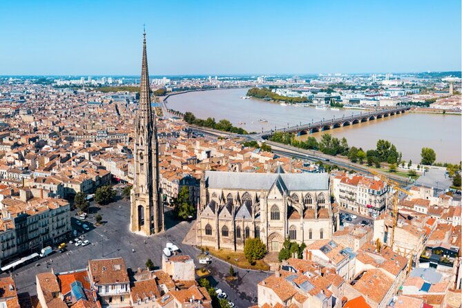 bordeaux-old-town-port-of-the-moon-exploration-game-and-tour