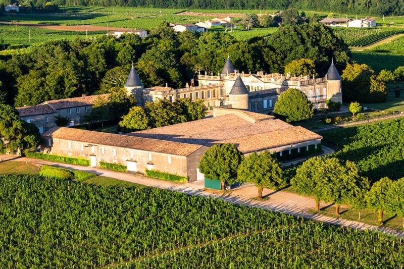 bordeaux-panoramic-flight-over-vineyards-and-chateaux