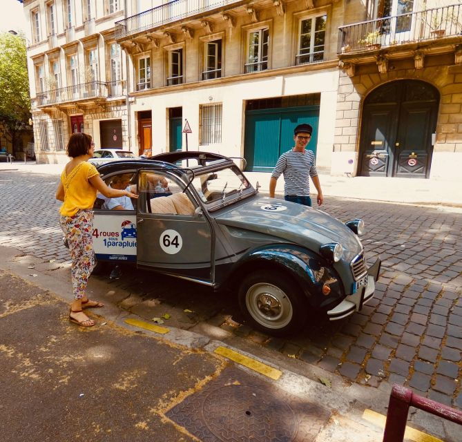 bordeaux-private-tour-in-a-citroen-2cv-3h