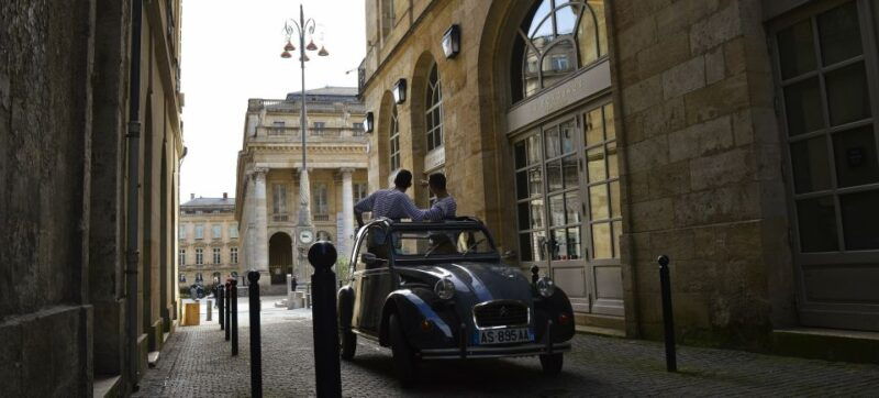 bordeaux-private-tour-in-a-citroen-2cv-45min