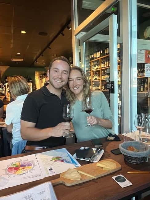 Bordeaux: Taste 4 Wines with a Certified Sommelier - The Wines and How They Unfold
