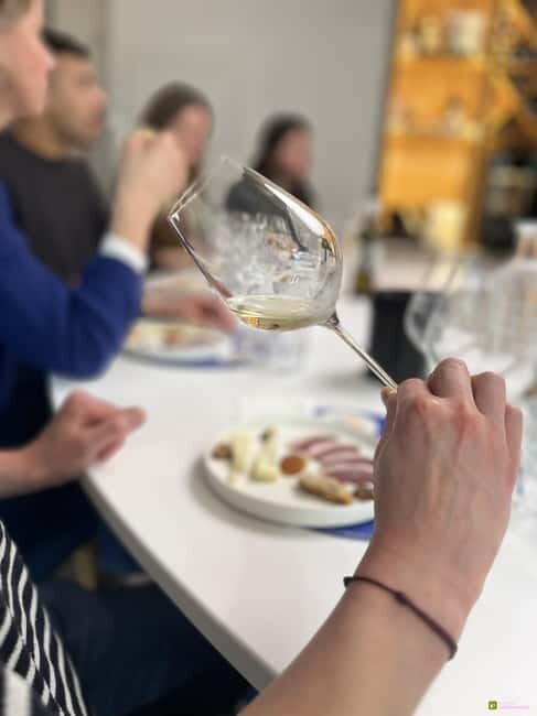 Bordeaux wine tasting workshop with refined food pairings - FAQs