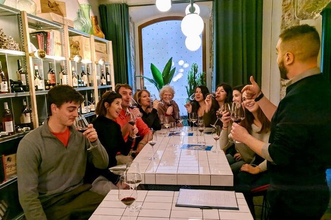 born-to-eat-gourmet-tapas-wine-small-group-tour-in-old-barcelona
