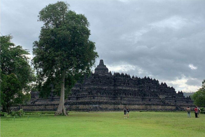 borobudur-all-access-prambanan-guided-tour-with-entry-fees