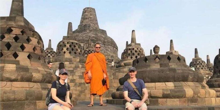 borobudur-all-access-prambanan-guided-tour-with-entry-fees