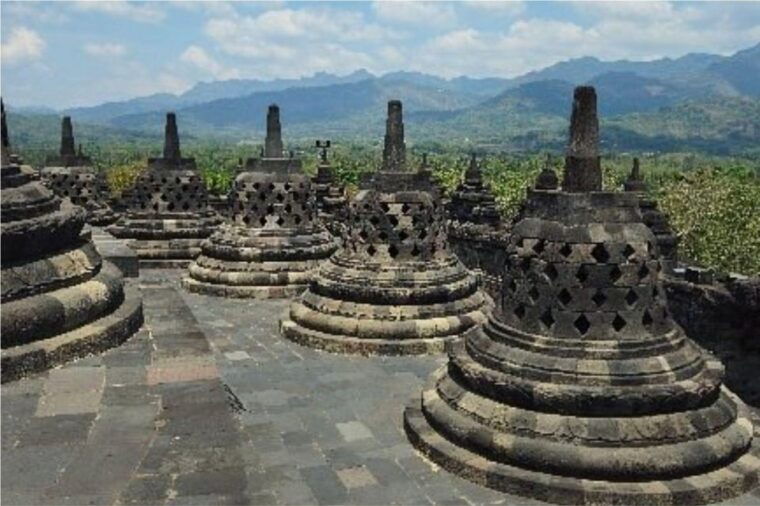 borobudur-all-access-prambanan-guided-tour-with-entry-fees