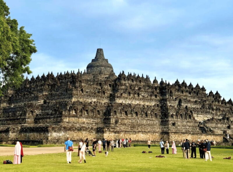 borobudur-and-prambanan-full-day-private-tour
