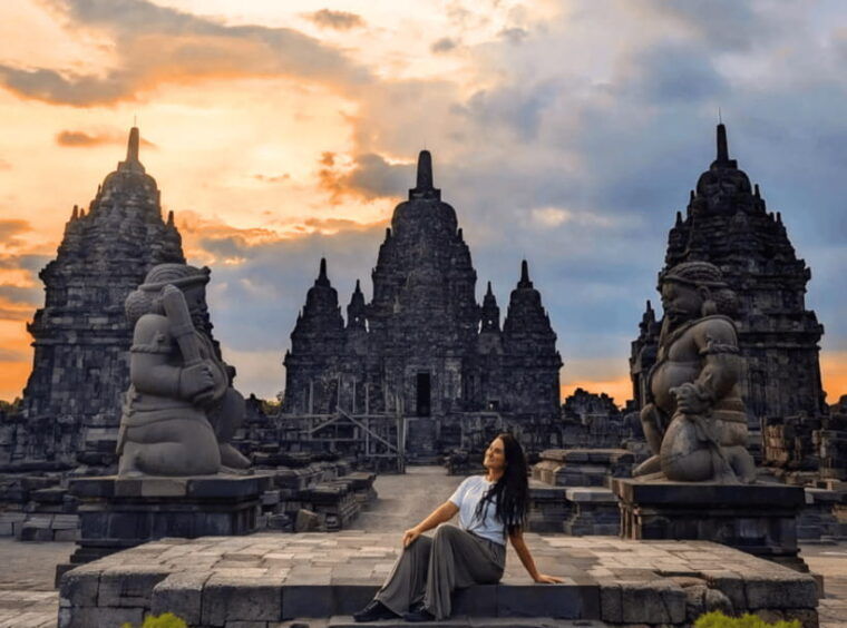 borobudur-and-prambanan-full-day-private-tour