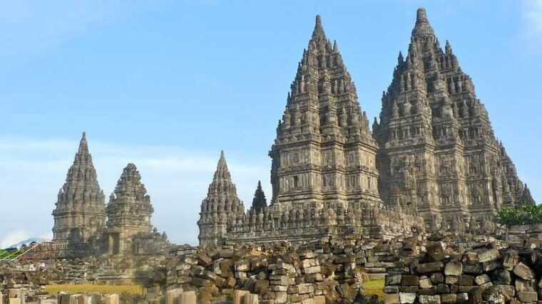 borobudur-and-prambanan-temple-shared-or-private-tour