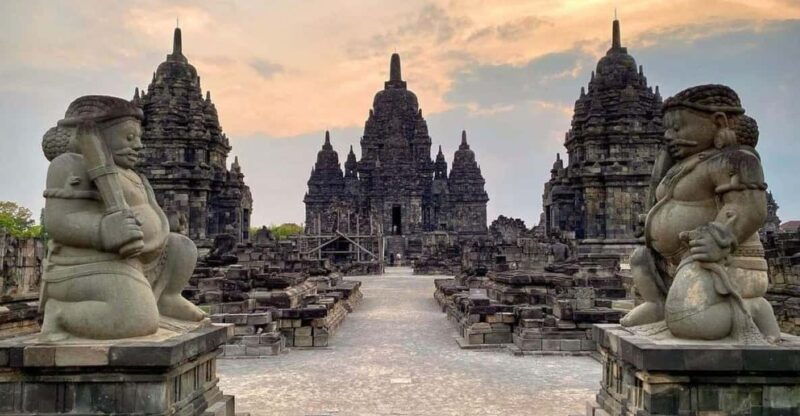 borobudur-and-prambanan-temple-tour
