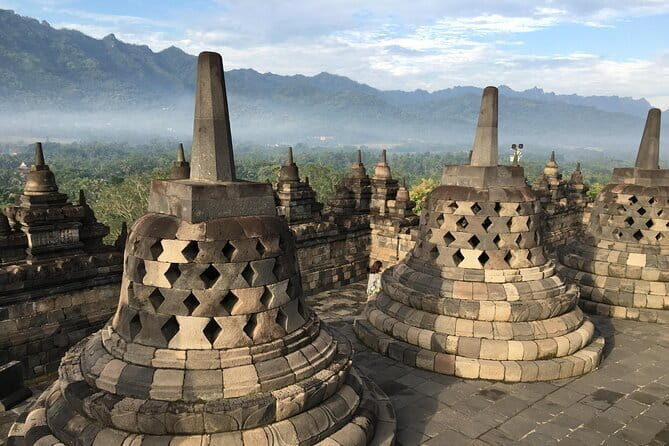 Borobudur and Prambanan Temples Full Day Private Tour - An In-Depth Look at the Tour